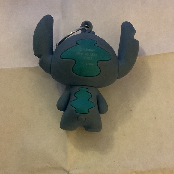 Stitch Keychain - Picture 2 of 3